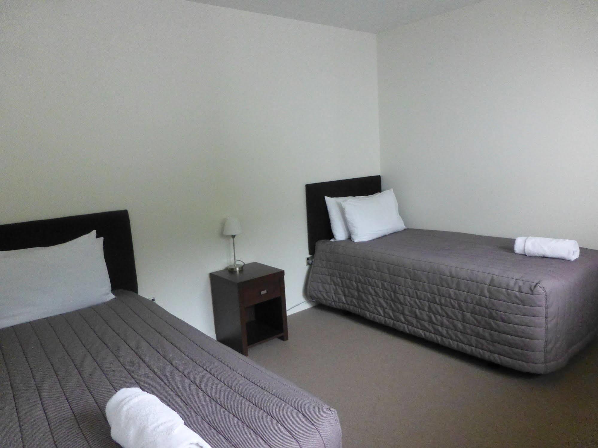 The Park Motel Hawera Bagian luar foto