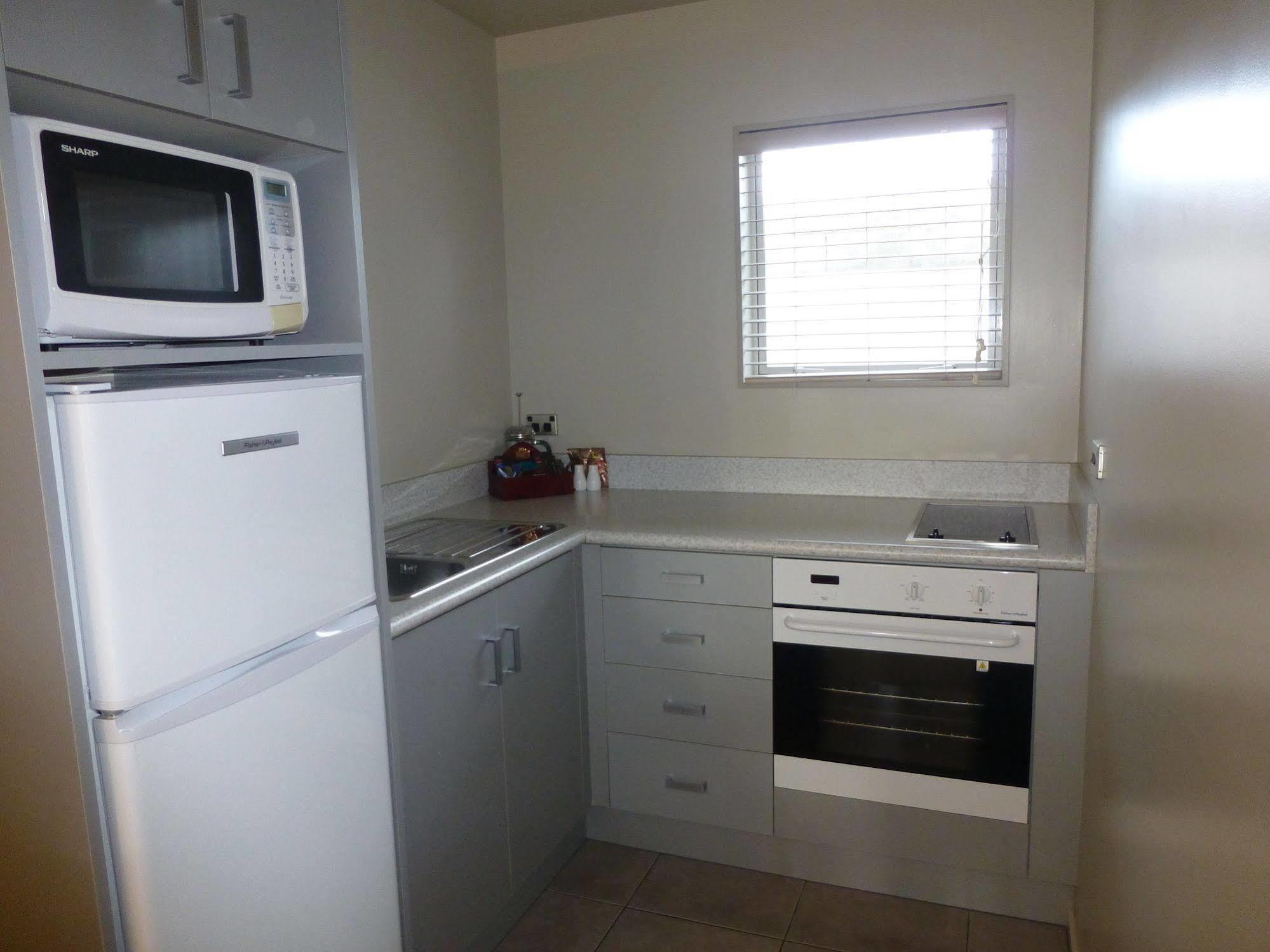The Park Motel Hawera Bagian luar foto
