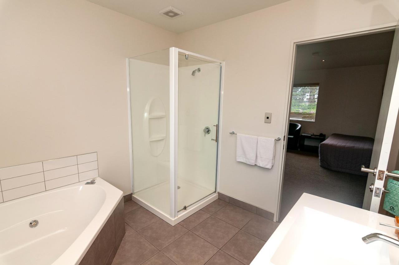 The Park Motel Hawera Bagian luar foto