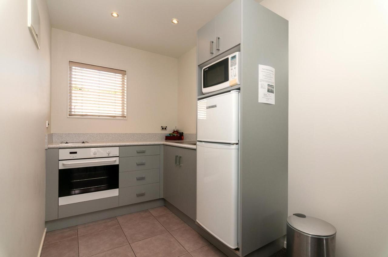 The Park Motel Hawera Bagian luar foto