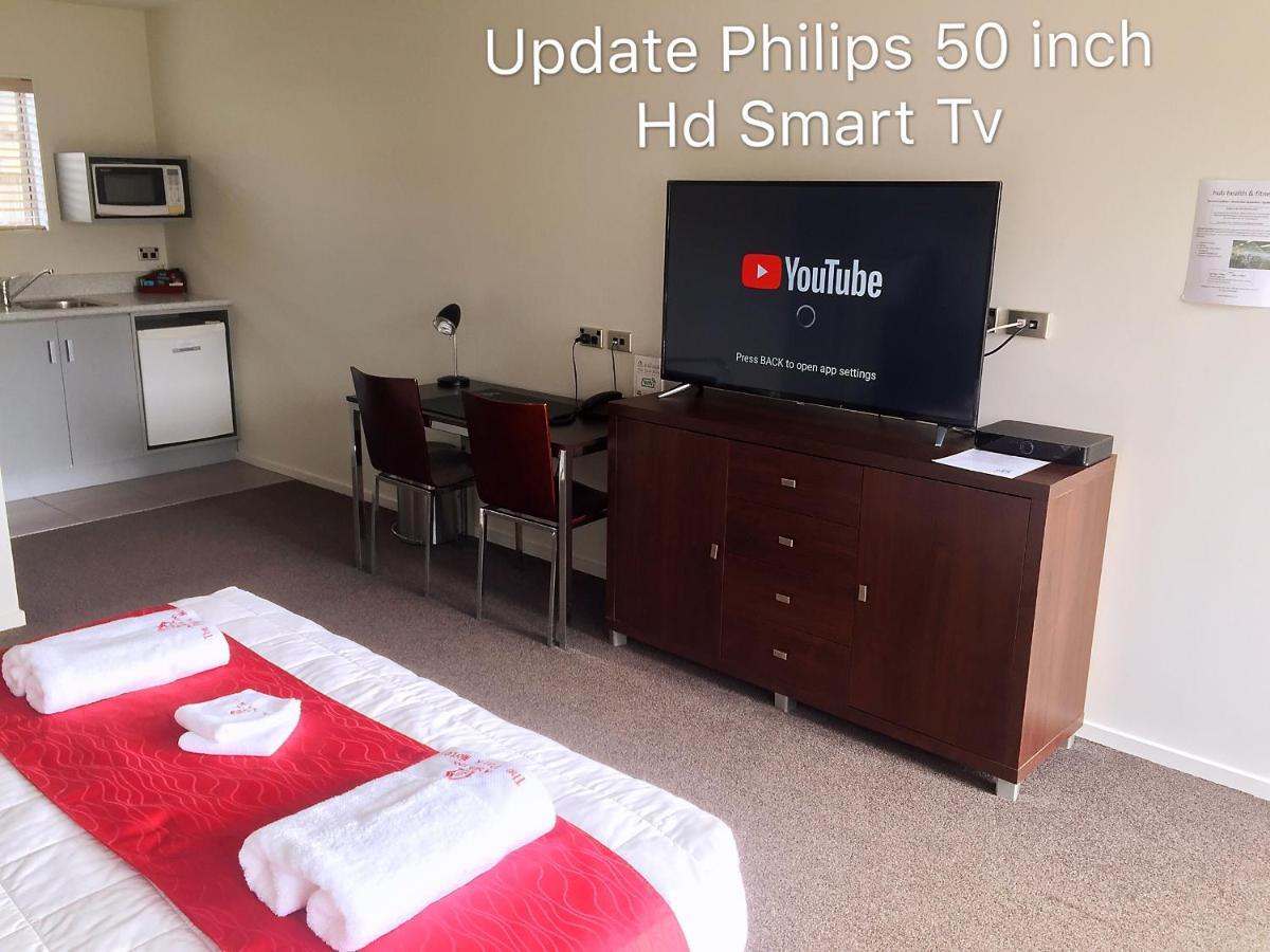The Park Motel Hawera Bagian luar foto